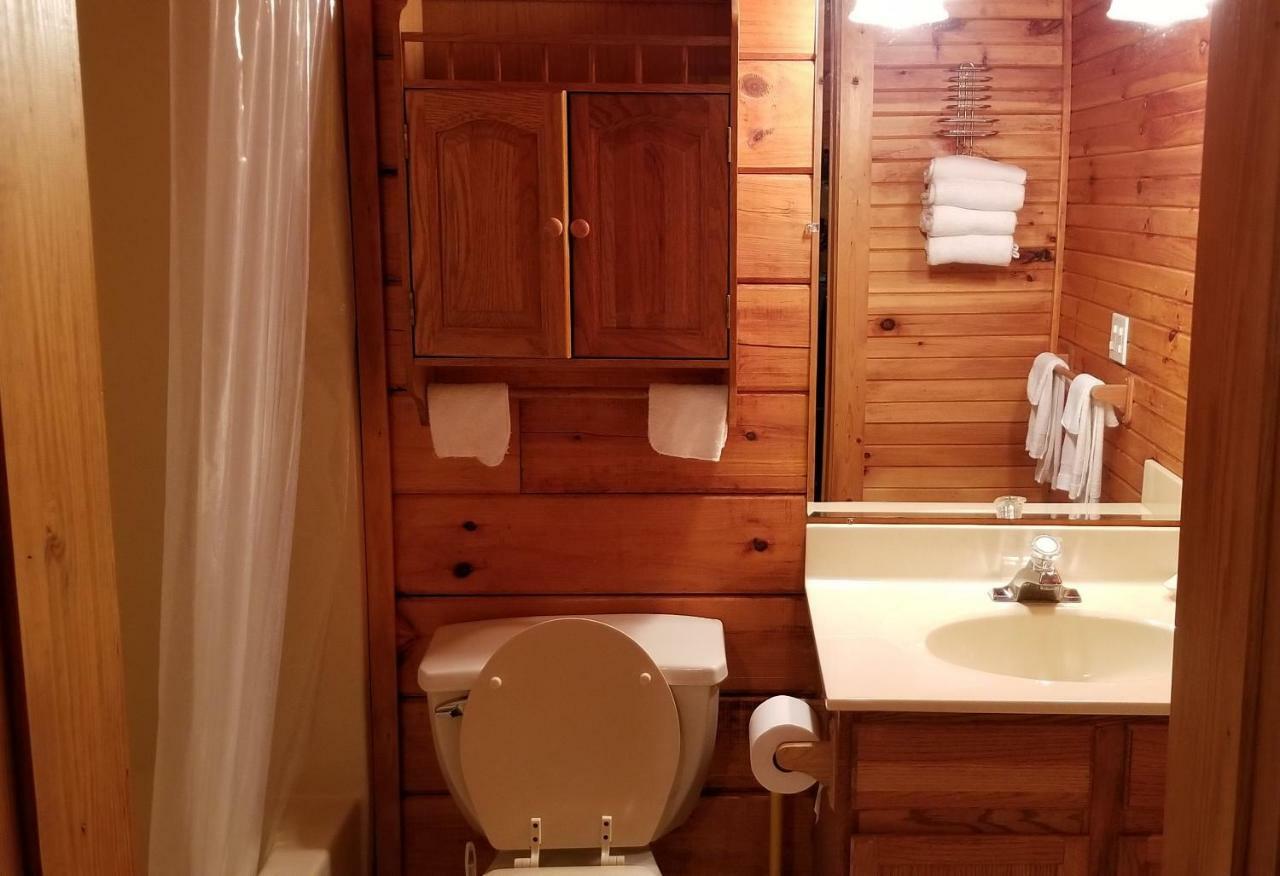 ماجي فالي Tanglewood Motel And Log Cabins المظهر الخارجي الصورة