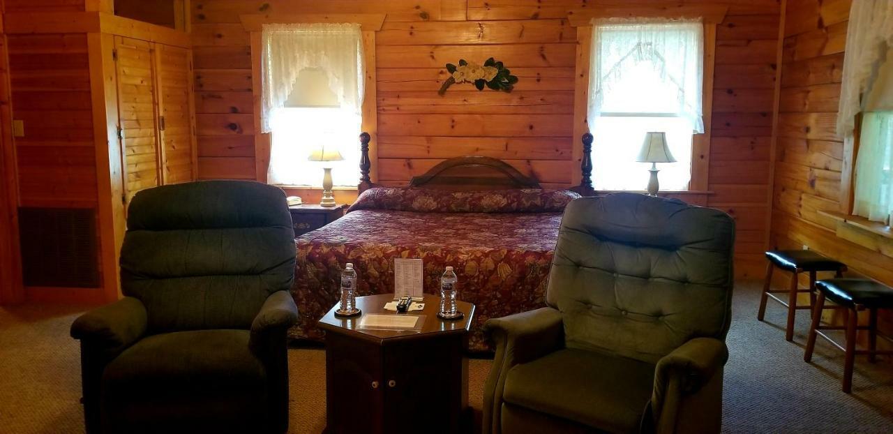 ماجي فالي Tanglewood Motel And Log Cabins المظهر الخارجي الصورة