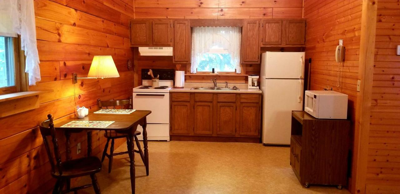 ماجي فالي Tanglewood Motel And Log Cabins المظهر الخارجي الصورة