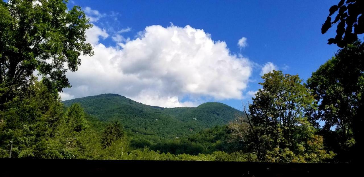 ماجي فالي Tanglewood Motel And Log Cabins المظهر الخارجي الصورة